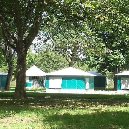 Готель Camping Les Ombrages De L'Adour Ер-сюр-л'Адур Екстер'єр фото